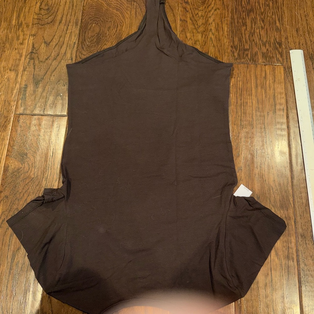 GAP Women's Black Short-Sleeve Crewneck Bodysuit - Picture 3 of 3